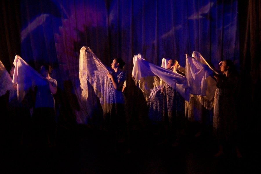 Yerma, Lighting Design by Peter Harrison, West Sussex Youth Theater, Hawth Theatre, Crawley